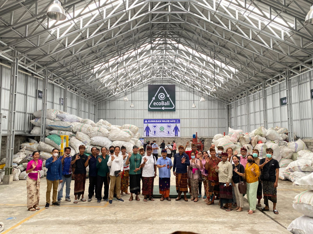 EcoBali Resmikan Fasilitas Pengelolaan Sampah Plastik, Siap Kelola 16 Ton Perhari